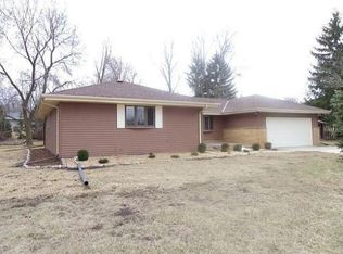 13617 W Lilac Ln, New Berlin, WI 53151