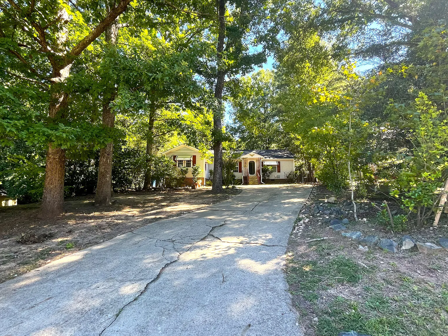 4 bed, 1566 sqft, $2,000 — Photo 1