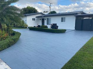 8030 NW 170th Ter, Hialeah, FL 33015