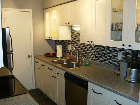 built in cabinet lights