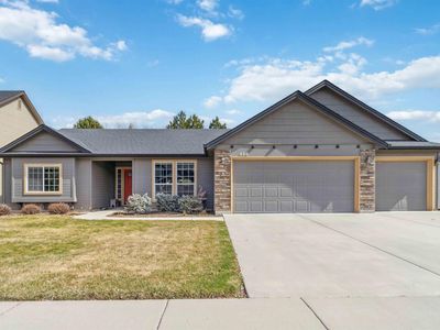 496 N Carswell Way, Star, ID, 83669