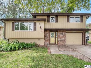 9423 Miami St, Omaha, NE 68134