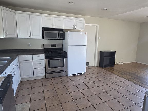 2nd image of 5008 Pojoaque Rd NW