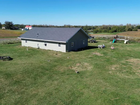 22710 160th St, Bloomfield, IA 52537