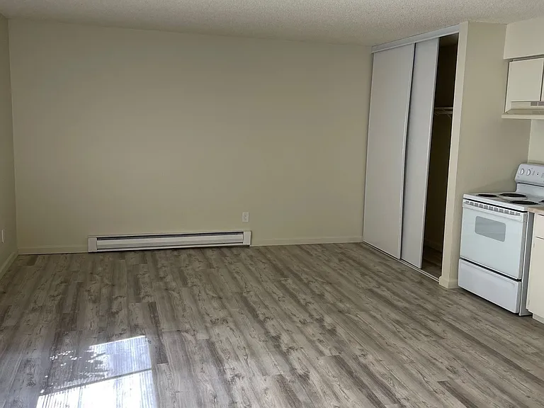 Sebastopol Gardens Apartments — Photo 3