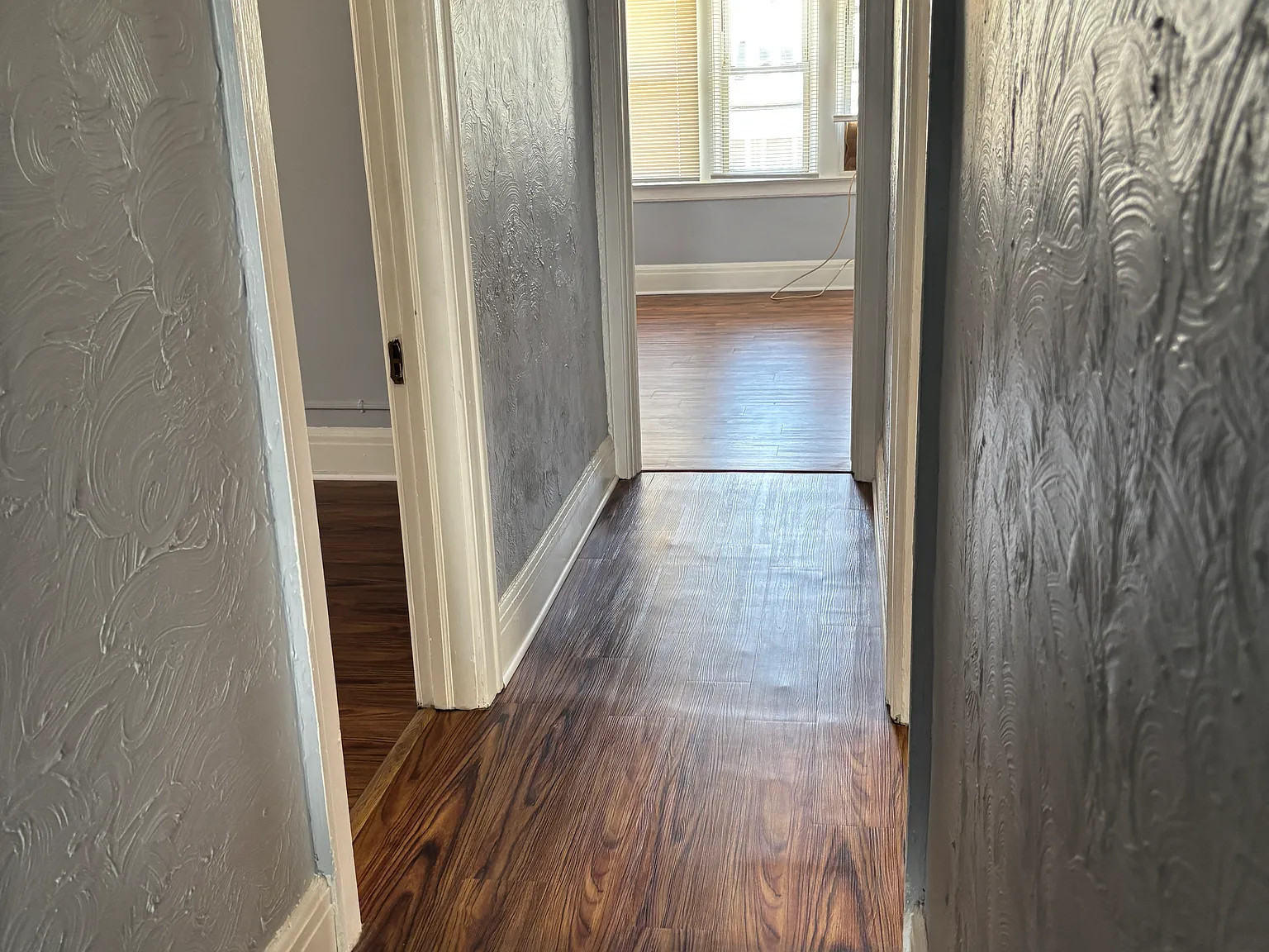 1 bed, $1,000 — Photo 4