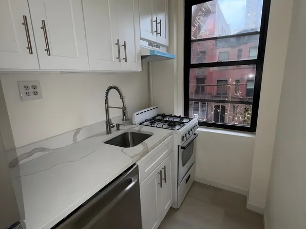 140 East 95th Street image 6 of 10