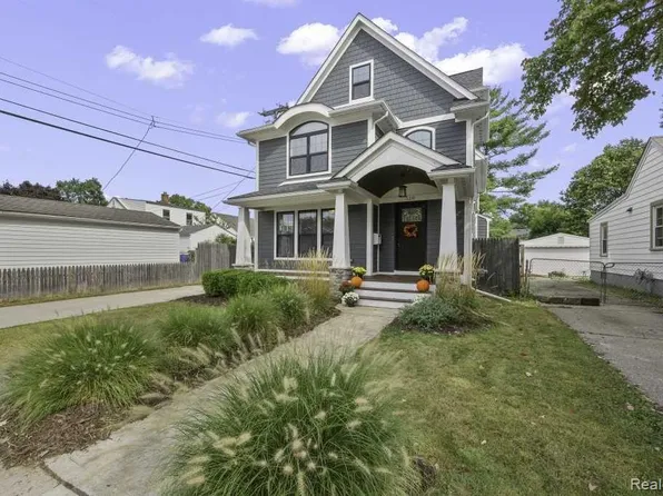 520 Simon Ct, Royal Oak, MI 48067