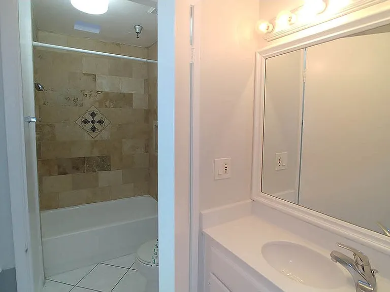 Five Star Suites — Photo 125
