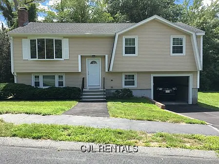 1 Sandra Ave Photo 1