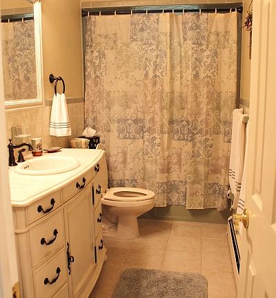 Main Bathroom