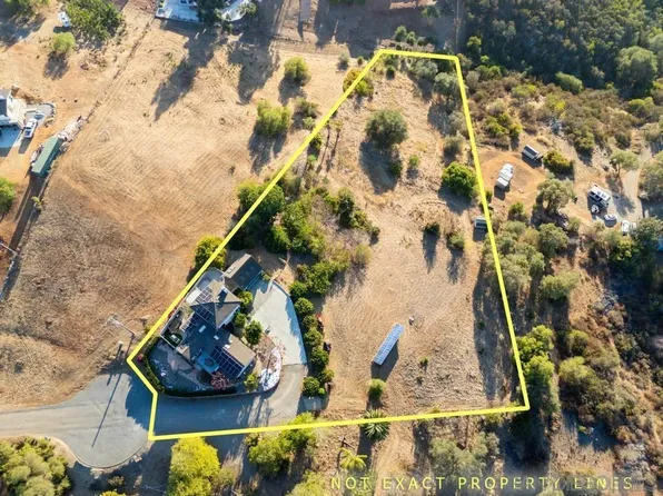 1596 Aldorado Dr, Vista, CA 92084