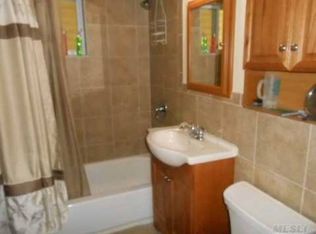 107 Spring Ln, Levittown, NY 11756