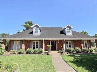 22 Rosedown Dr, Destrehan, LA 70047