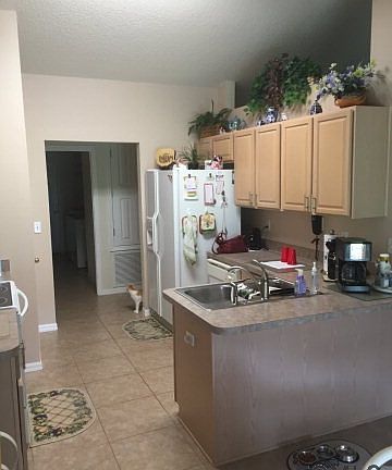 5th image of 34 Poinsettia Ln
