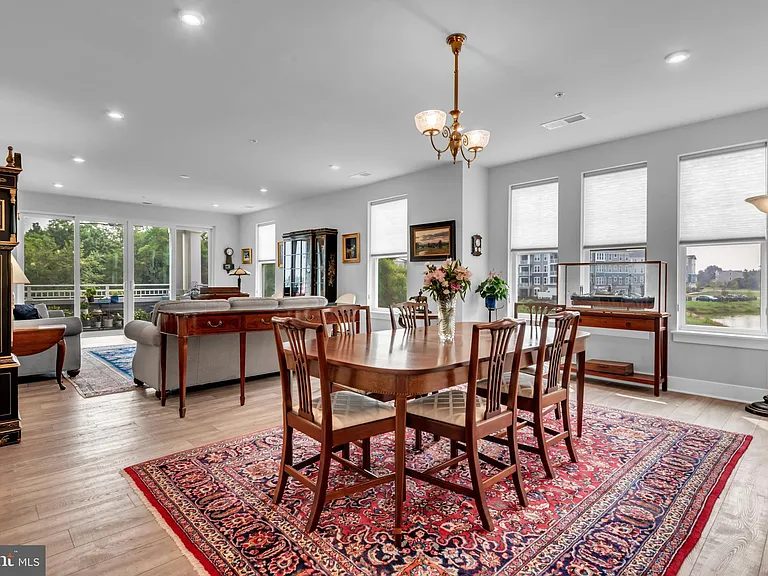 190 Harrier Way #24 — Photo 14
