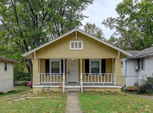 1252 S Home Ave, Independence, MO 64052