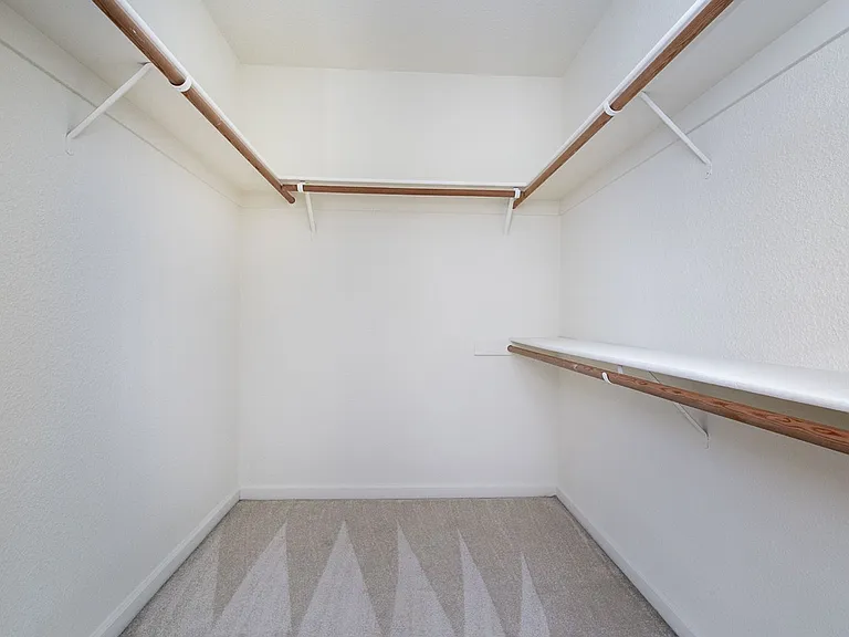 131 Royalton Cir — Photo 22