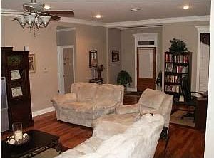 3rd image of 515 Walter Dr