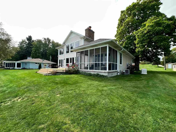 1406 N Lakeshore Rd, Port Sanilac, MI 48469