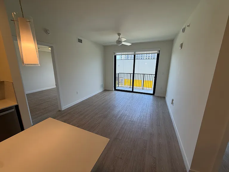 2505 NE 193rd St #202 — Photo 3