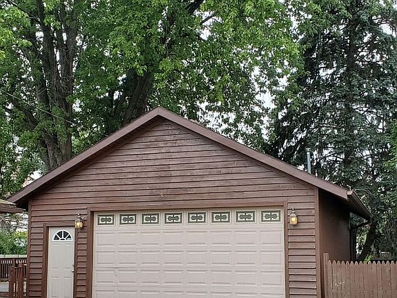 4th image of 3307 Pinecrest Dr