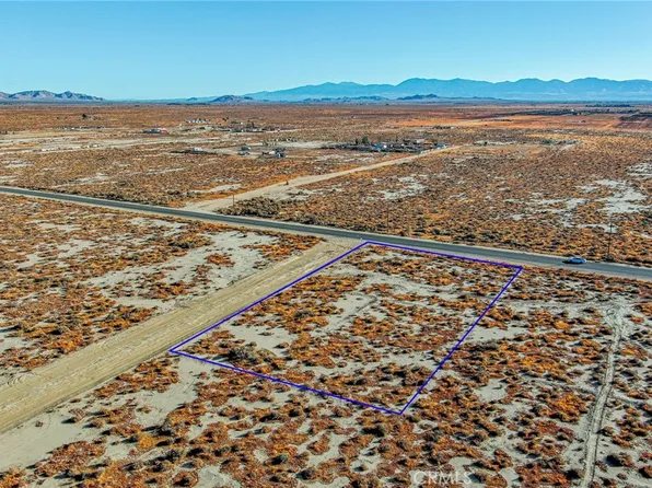 97 Vic Ave, Lancaster, CA 93535