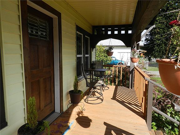 3rd image of 27030 104th Dr NW