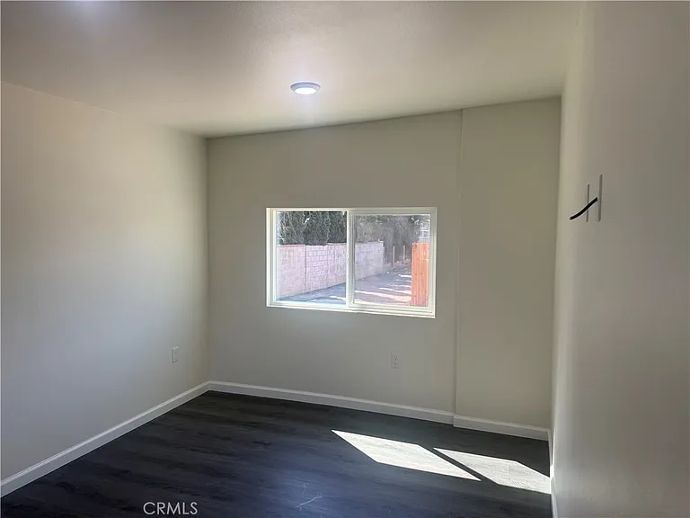 10337 Mull Ave — Photo 23
