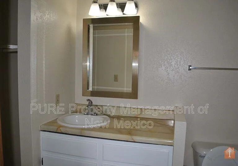 1707 E 23rd St #4 — Photo 6