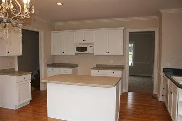 2nd image of 101 Tilbury Cir