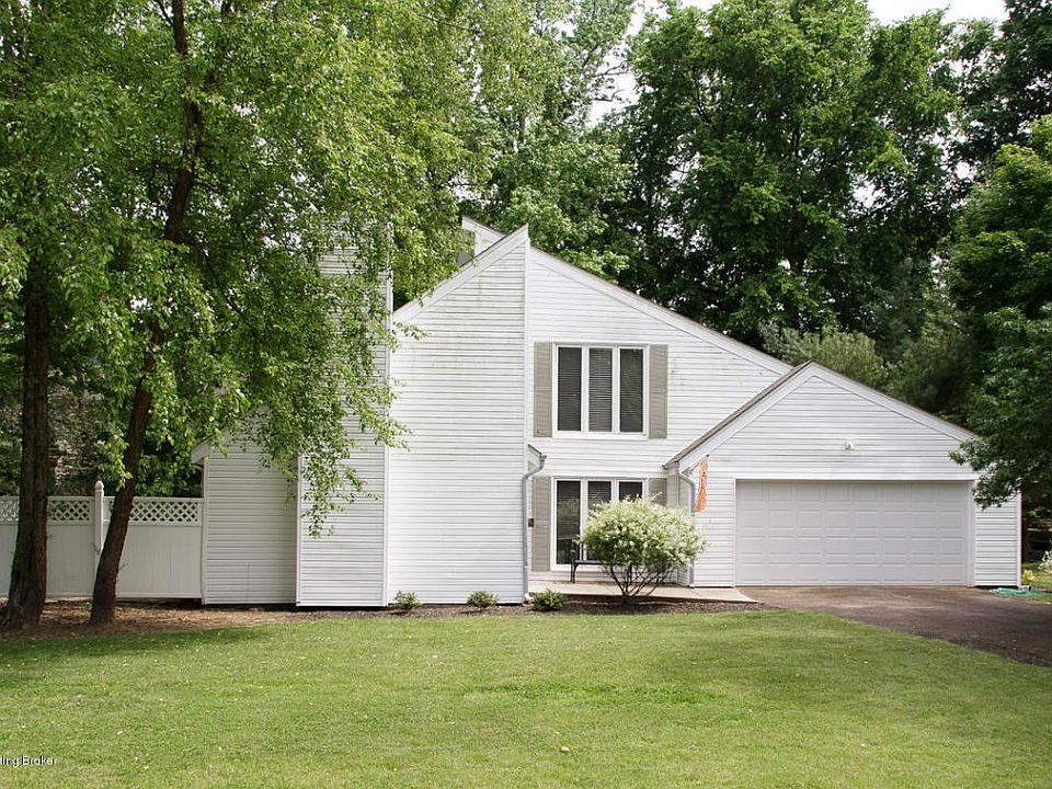 Lovely home in fantastic location!