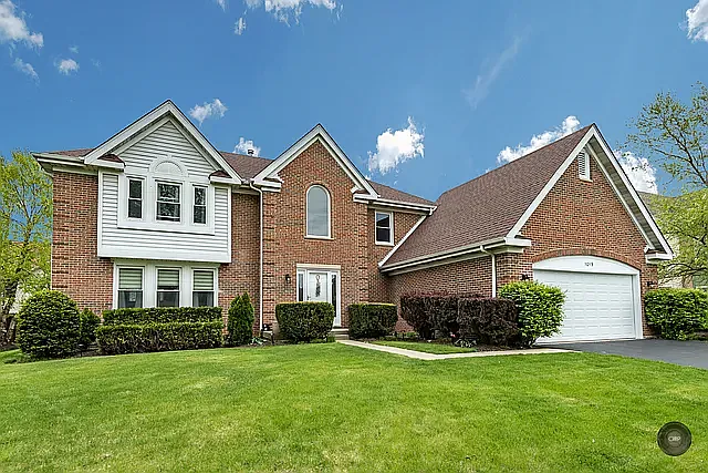4 bed, 2.5 bath, 2789 sqft, $4,380 — Photo 1