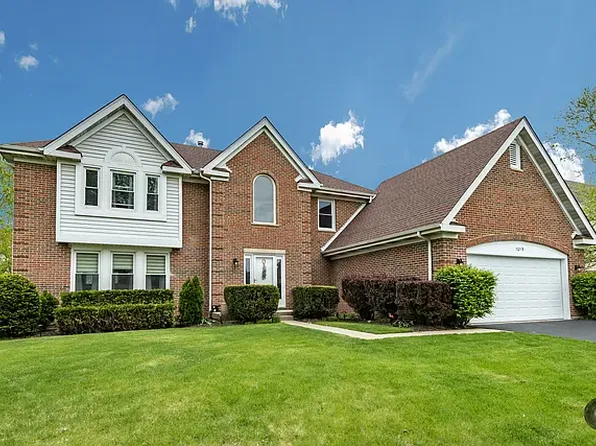 1019 E Amberwood Cir, Naperville, IL 60563