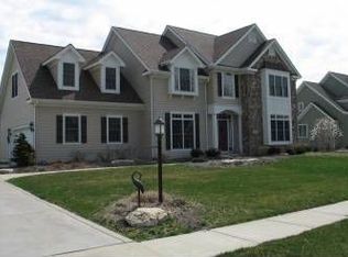 1911 Catkin Cir, Chesterton, IN 46304