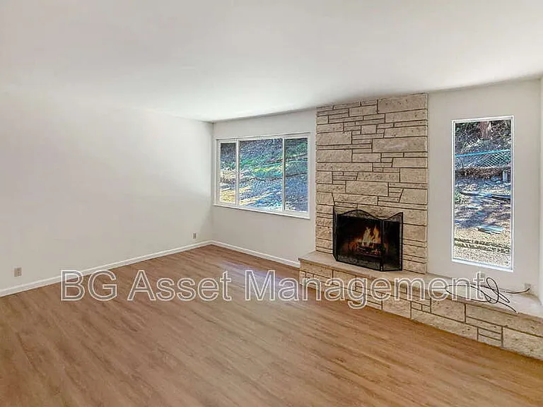 2672 Doidge Ave — Photo 5