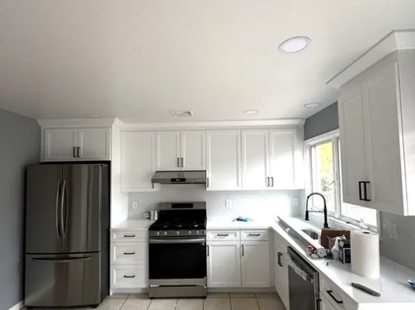 233 Warren Avenue image 2 of 10