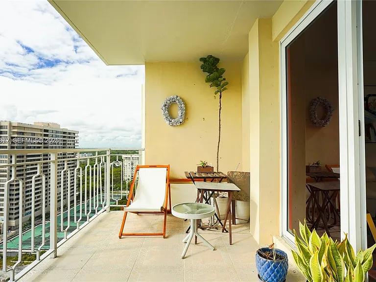 11111 Biscayne Blvd #20E — Photo 16