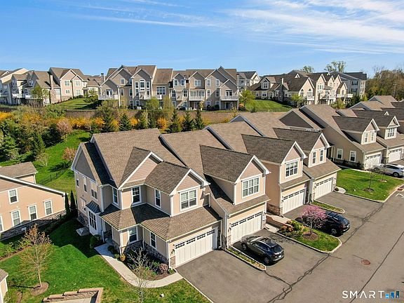 3rd image of 82 Winding Ridge Way #82