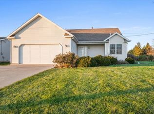 397 E Clay St, El Paso, IL 61738