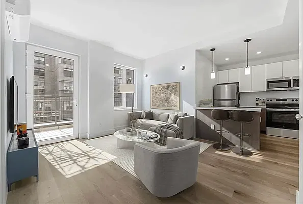Living room, photo 1