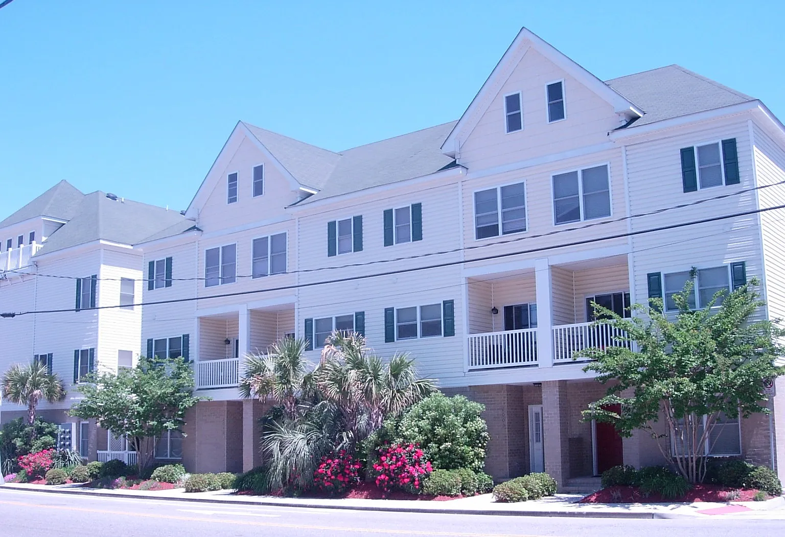 3 bed, 3000 sqft, $3,500 — Photo 4
