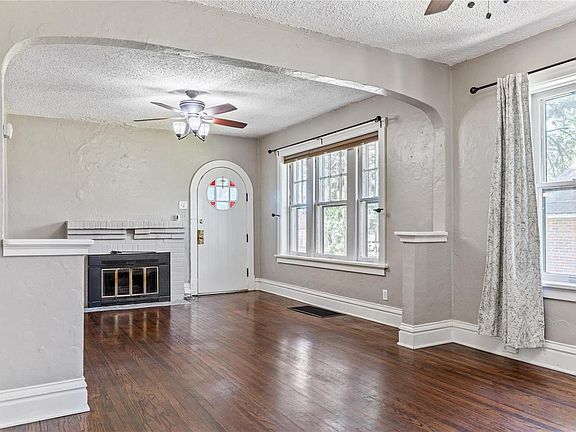 3rd image of 25 Randolph Ave