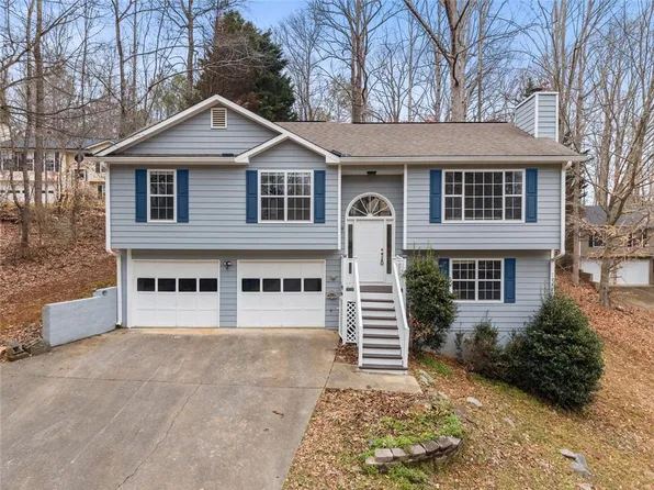 5579 Elderberry Ln, Flowery Branch, GA 30542