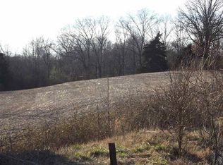 499 Christmasville Rd, Trenton, TN 38382