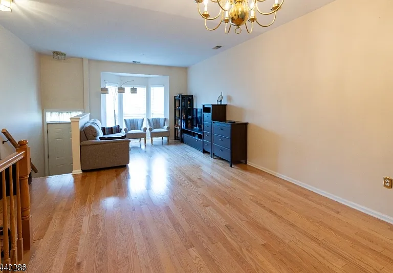 248 Warren St — Photo 3