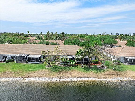 4th image of 1060 SW 42nd Avenue #1060