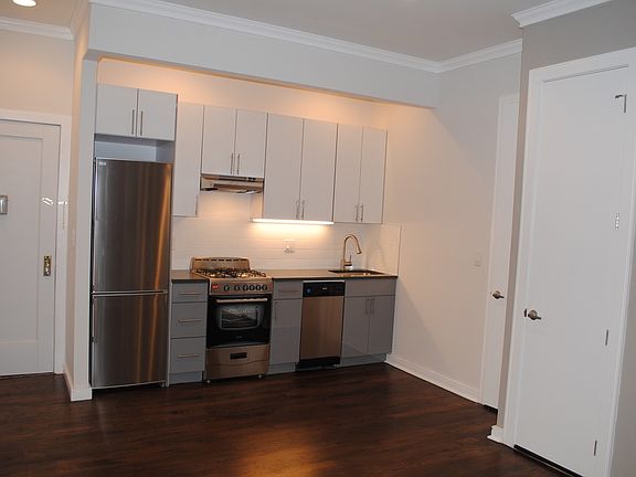 3rd image of 400 Eastern Pkwy
