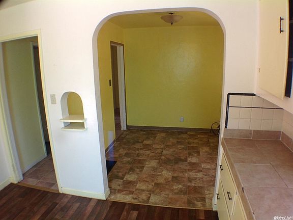 5th image of 4744 Baker Ave