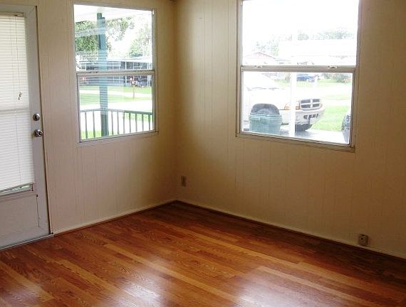 3rd image of 5349 Christiancy Ave